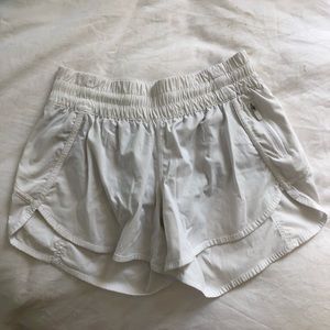 Lululemon tracker shorts